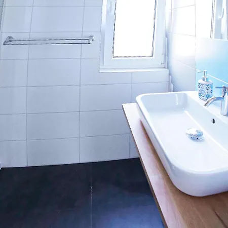 Stunning In With Jacuzzi Sliwin