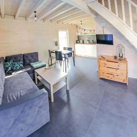 Stunning In With Jacuzzi Holiday home